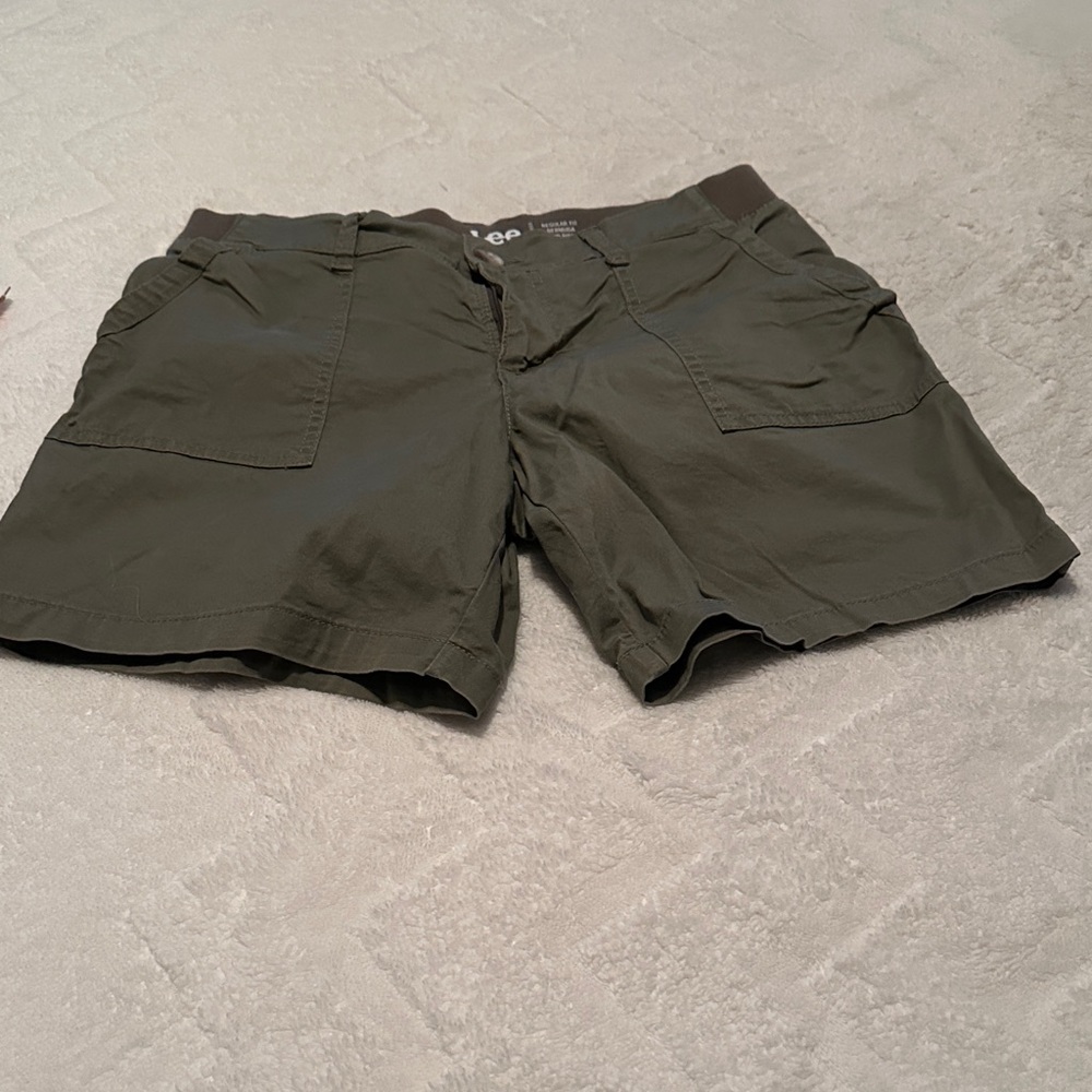Lee Women’s Bermuda Olive Green Shorts